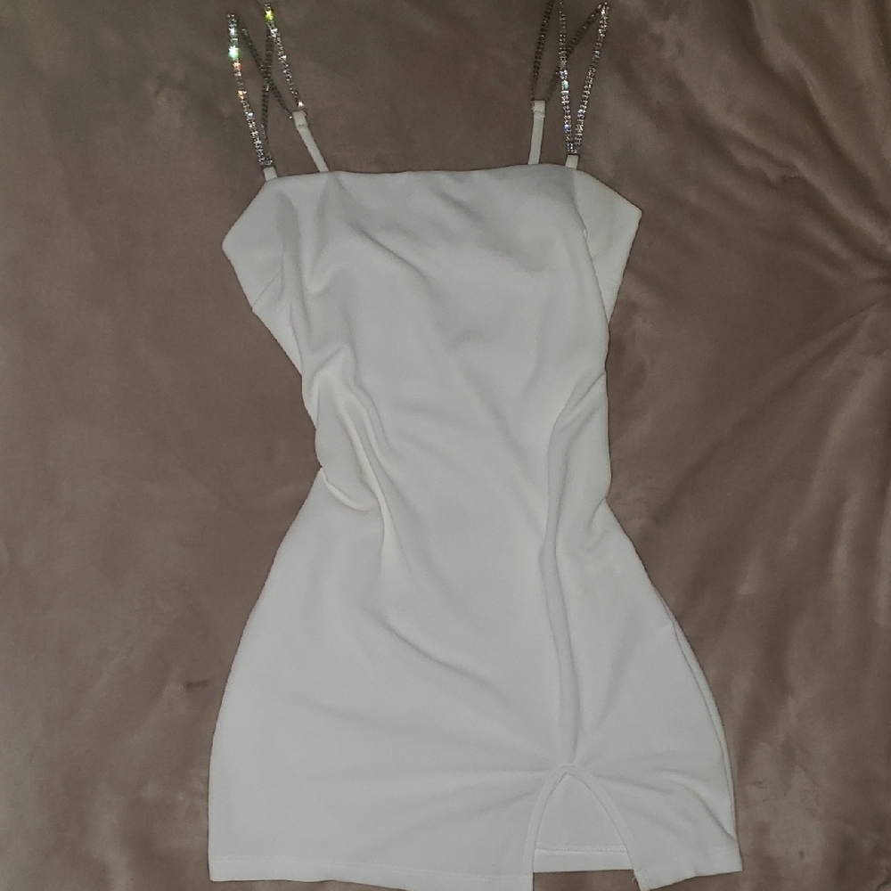 Windsor White Dress W Rhinestone Strap